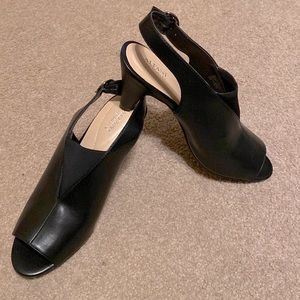 New in box Alfani Shootie Size 11 Medium